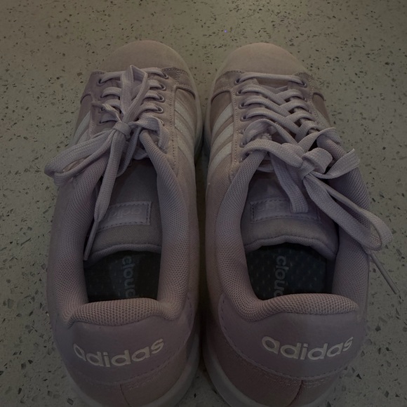 adidas Women's Low-Top Sneakers in Light Lavender and White - Picture 2 of 5